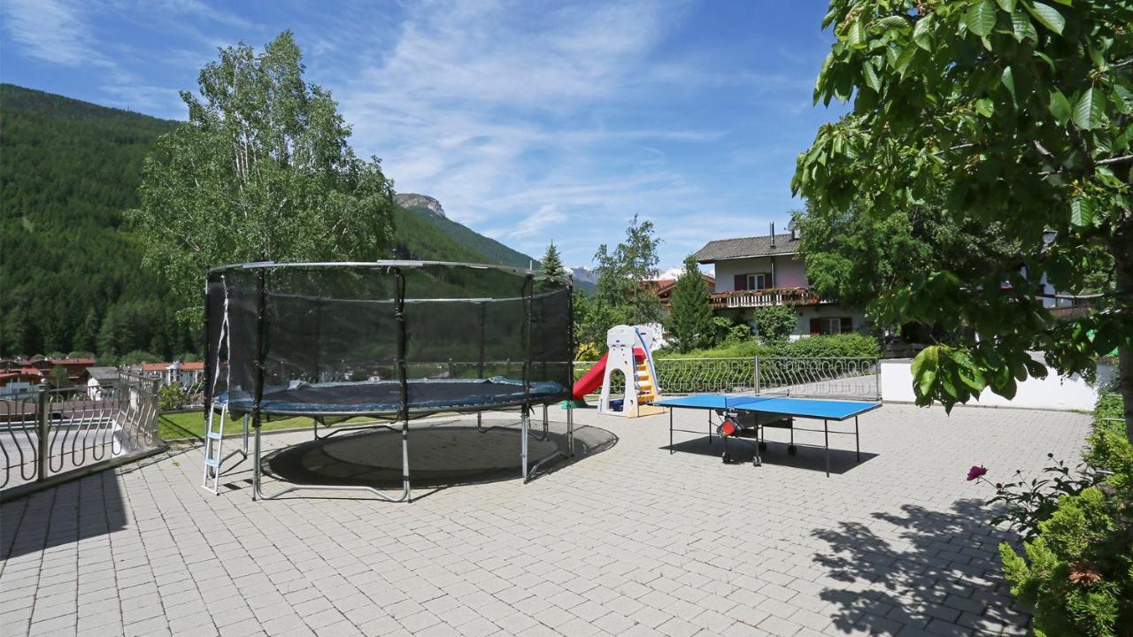 Pension Alpenhof B&B コッレ・イザルコ エクステリア 写真