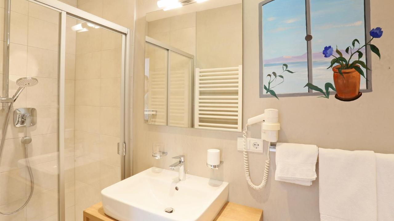 Pension Alpenhof B&B コッレ・イザルコ エクステリア 写真