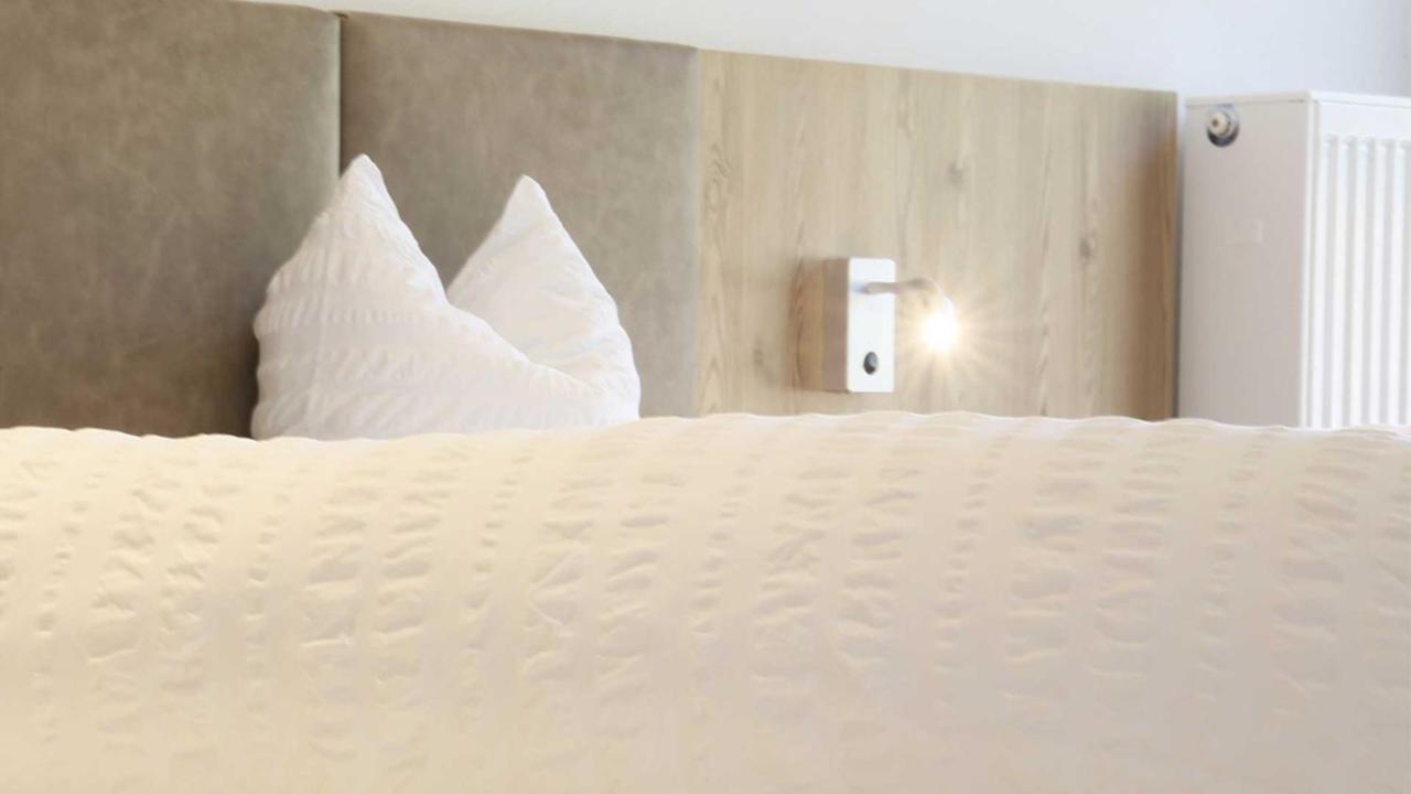 Pension Alpenhof B&B コッレ・イザルコ エクステリア 写真